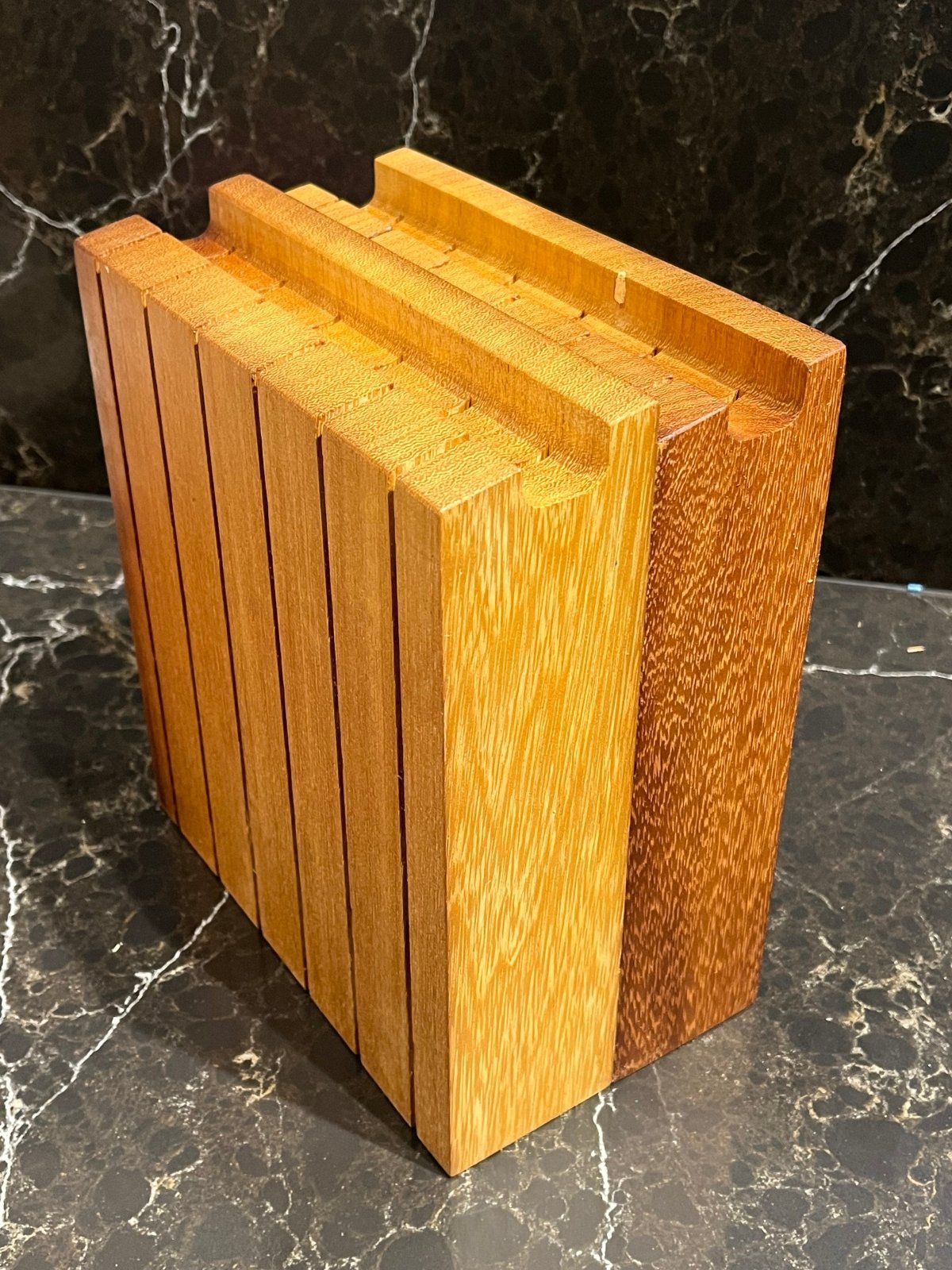Universal Knife Storage block - Various Sizes - uniblock12 - The Cotswold Knife Company